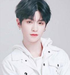 娱乐吃瓜酱黄明昊粉丝,娱乐吃瓜酱的狂欢盛宴