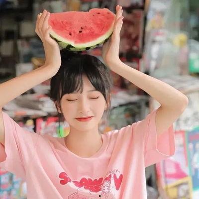 娱乐吃瓜的头像女生可爱,可爱女生带你领略娱乐吃瓜乐趣