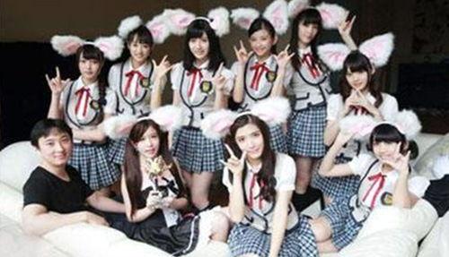 娱乐圈吃瓜播报在哪看,吃瓜播报，尽在掌握！