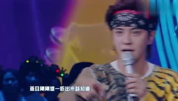 吃瓜娱乐疯子是谁啊,他是谁？为何成为网络红人？