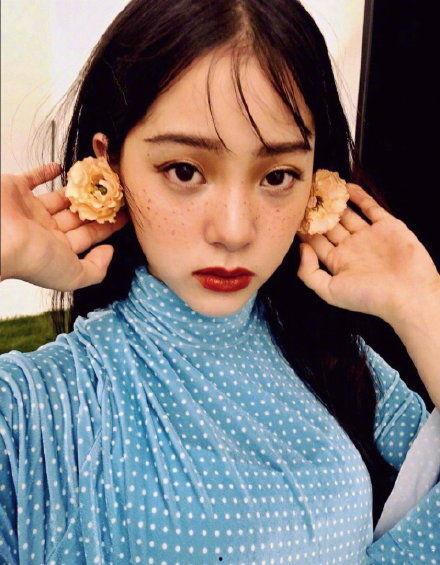 娱乐吃瓜酱丑照,颜值与才华的较量